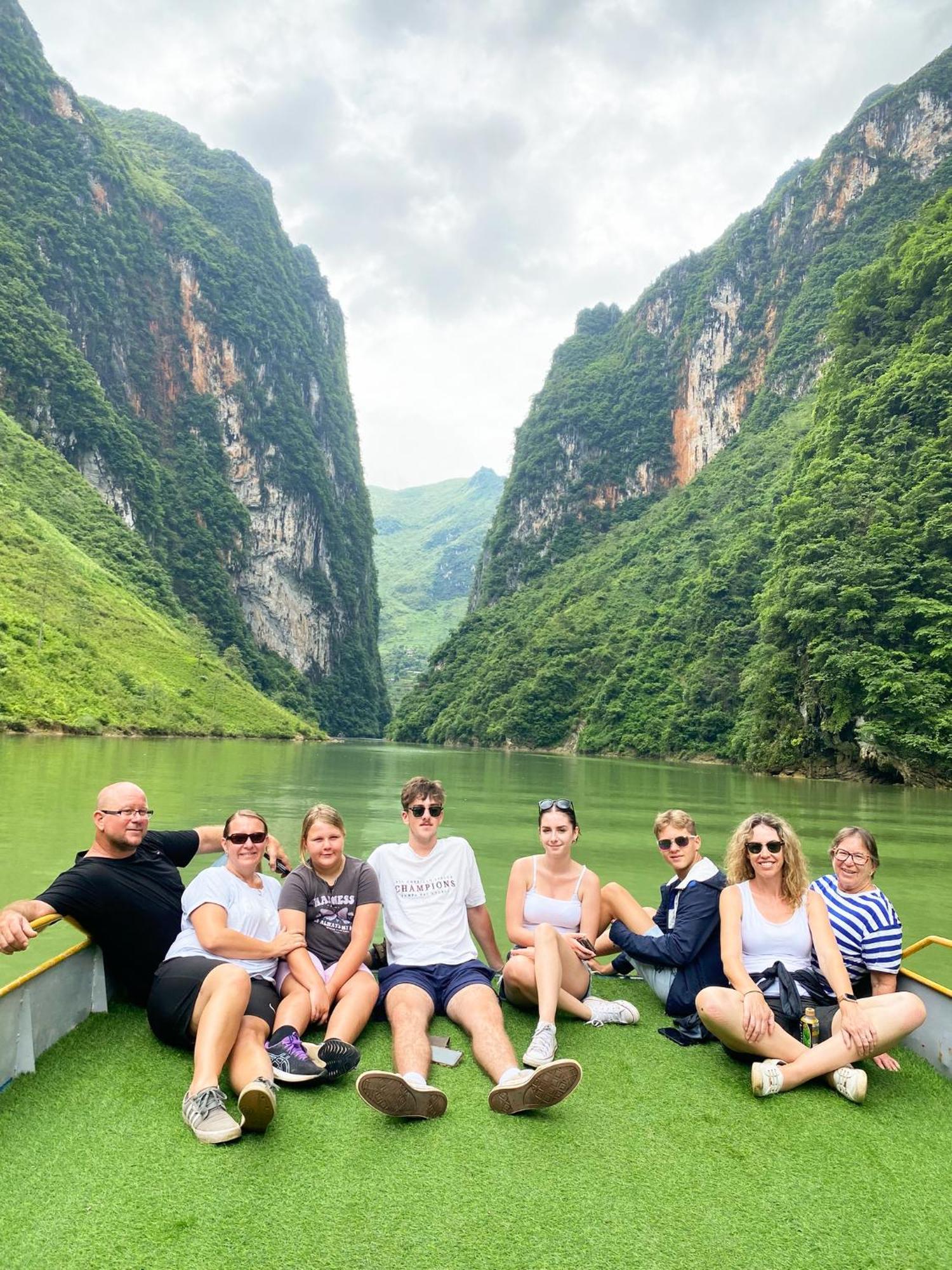 Lazy Cat Homestay - Motorbikes Rental & Tours Ha Giang Bagian luar foto