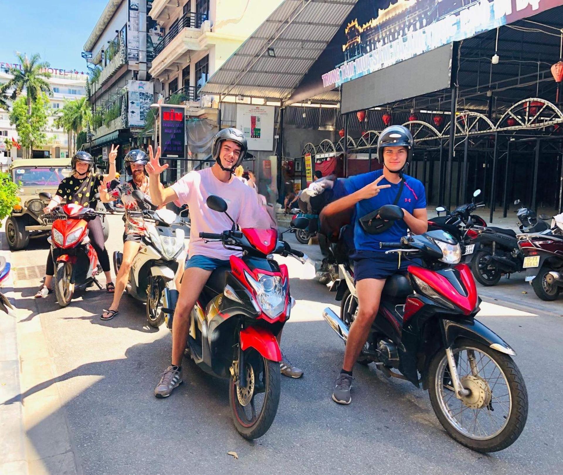 Lazy Cat Homestay - Motorbikes Rental & Tours Ha Giang Bagian luar foto